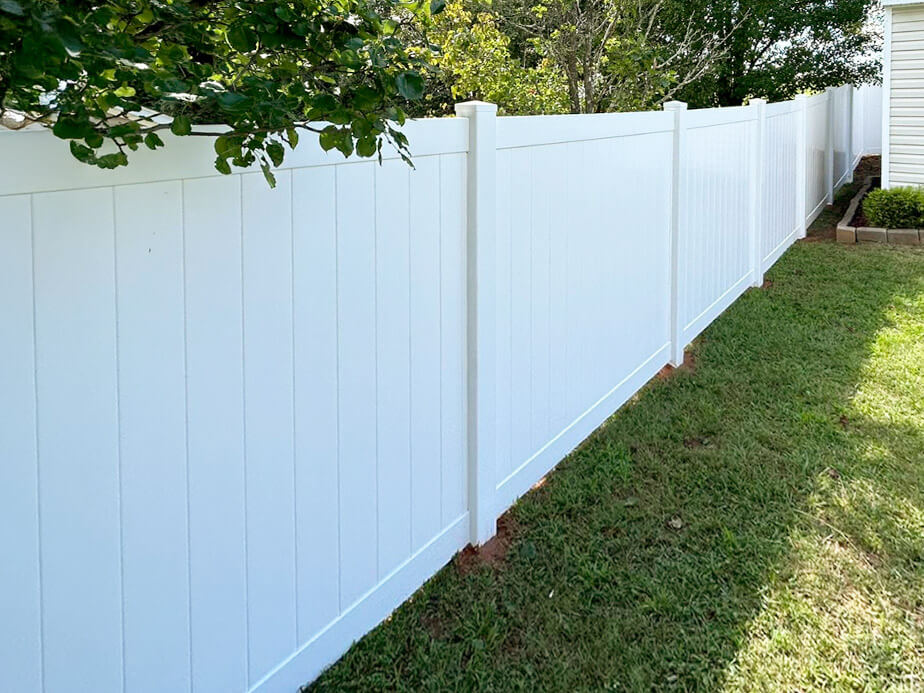 Vinyl Fence Contractor in Danville Virginia