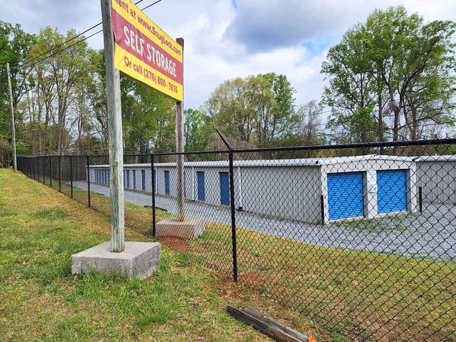 Martinsville Virginia commercial fencing contractor